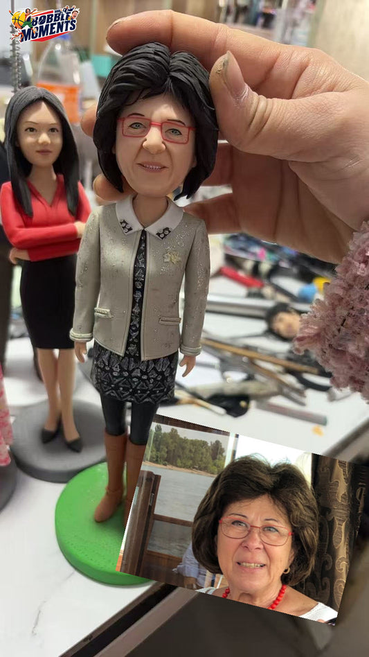 Mother's Day Gift, Personalized Couple Bobblehead Figurine, Customized Desk Decoration Stationary Head